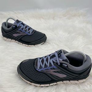 brooks ariel 18